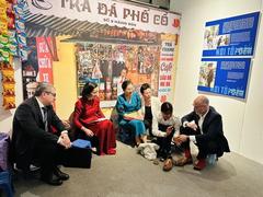 Migrant women's journeys captured in Hà Nội Exhibition