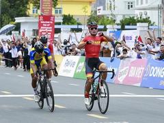 Golden dreams for cyclist Cường