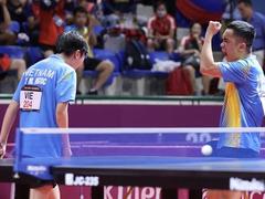 Hoàng and Ngọc make table tennis history at SEA Games 32
