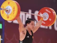 Toàn sets weightlifting records, Việt Nam top the medal table