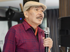 Celebrated Vietnamese pop musician vows to keep on standing