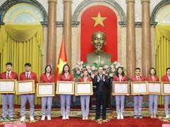 State President praises athletes and coaches of Việt Nam SEA Games delegation