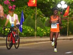 Muriuki sets record, Phan overthrows defending champion to top Quy Nhơn Marathon podium