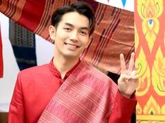 Student from Laos falls in love with Vietnamese dance