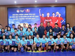 Women footballers get bonus to inspire, encourage