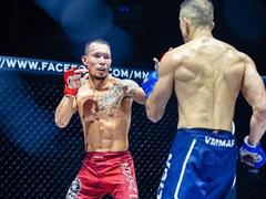 Lộc triumphs in trilogy bout, defends 70kg belt