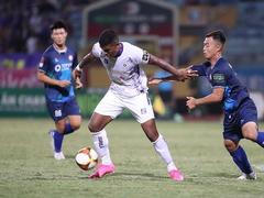 Hà Nội approach top place after 4-2 win over Bình Định