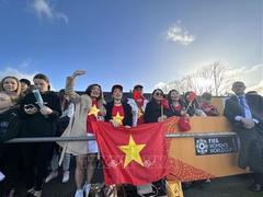 Vietnamese women's team interacts with fans in New Zealand