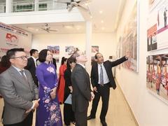 VNA photo exhibition celebrates 50th anniversary Việt Nam-Japan friendship