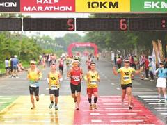 Techcombank Hanoi Marathon guides runners through city's tradition to modernity