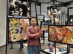 Artist expresses his inner mind in debut solo exhibition