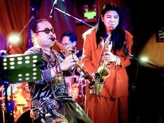 Well-known saxophonist Tuấn’s albums released online