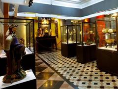 City museum hosts antique exhibition to celebrate Tết