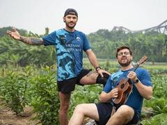 Two foreign teachers walk 2,000km to raise money for disadvantaged Vietnamese children