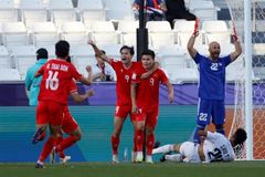 Ten-men Việt Nam suffer heartbreaking loss to Iraq