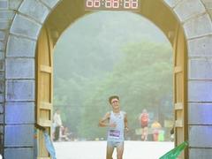 Japanese Kento wins Tràng An Marathon, setting new course record