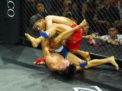 Lượng secures submission win, advance to MMA belt match