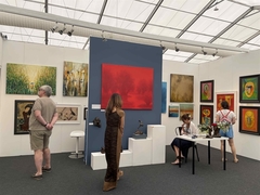 Vietnamese paintings show off at int’l art fair in London