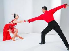 Vietnamese dancers to compete at world competition