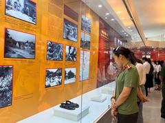 The exhibition displays 300 artefacts of the Điện Biên Phủ Campaign