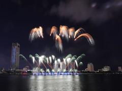 Germany, Poland express love emotions in the sky of Đà Nẵng