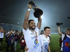 Rafaelson makes it three at the V.League Awards