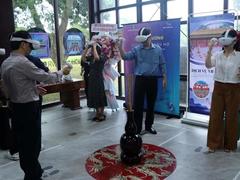 New VR experience offered to visitors to Huế Imperial Citadel