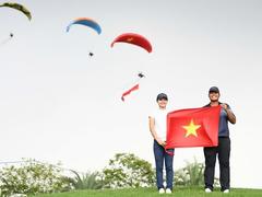 Teenagers Sơn, An win and set record at national golf championships