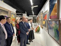 Vietnamese lacquer art introduced in Paris