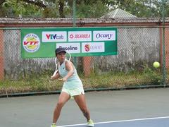 Hân, Quân win first matches at National Tennis Championship