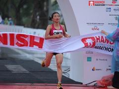 Oanh wins, set national record at Techcombank Hanoi International Marathon