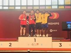 Weightlifter Trí wins two golds at World Youth Championships, bringing Việt Nam's total to five