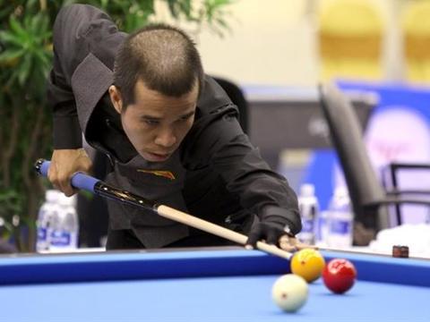 Chiến takes the lead, Vietnamese players advance at world billiards tournament