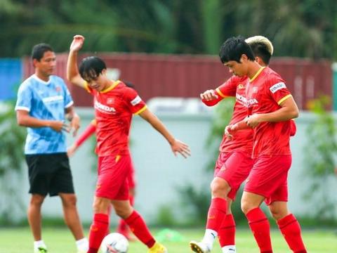 Việt Nam only need draw against India to win friendly event