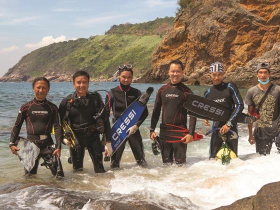 Volunteers revive corals with ocean love