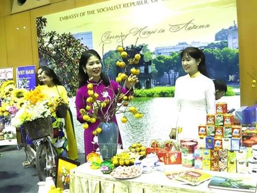 Vietnamese culture promoted in Laos